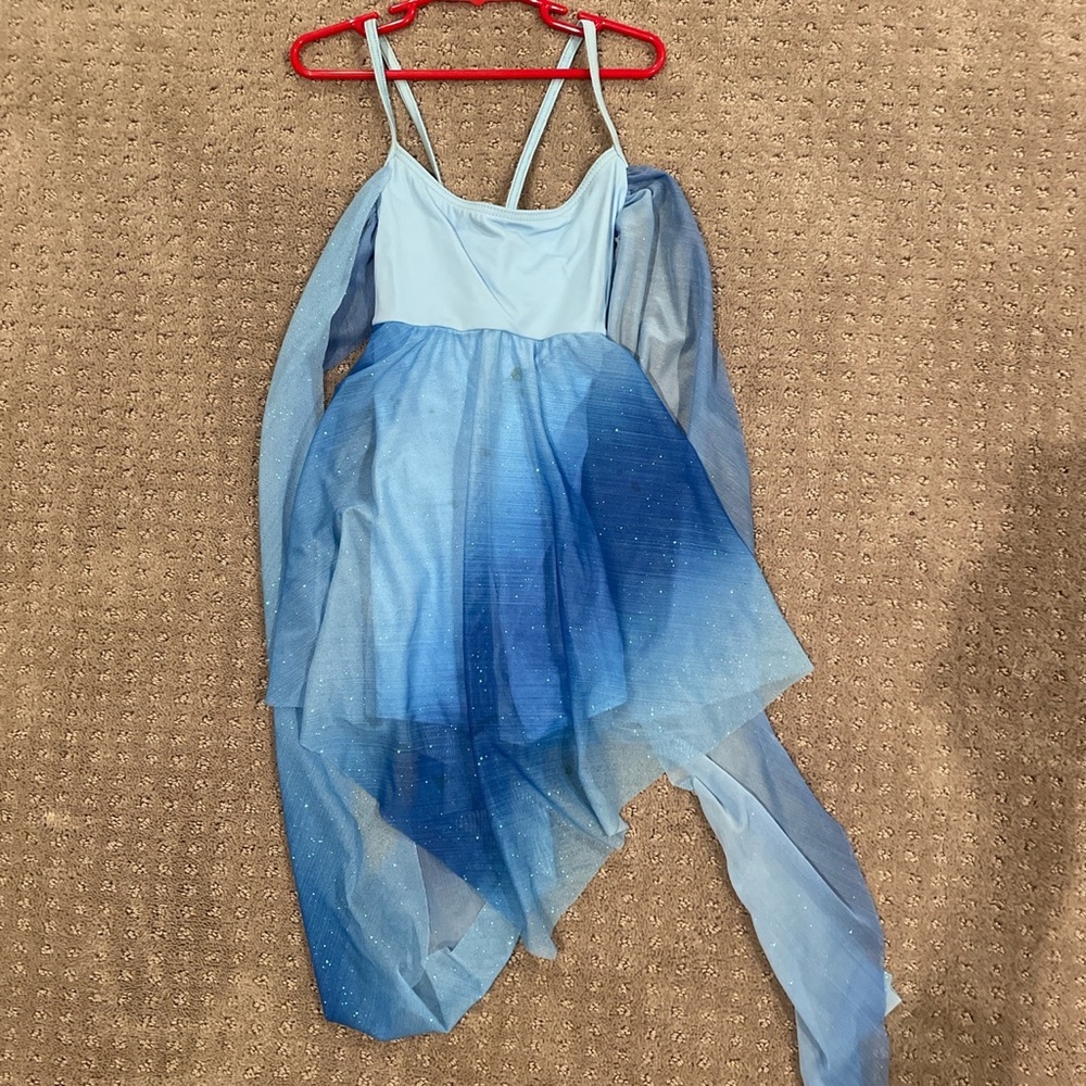 kids blue sparkly dance costume!